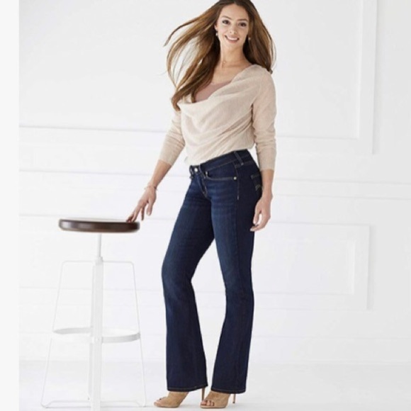 Levi’s curvy boot cut jean - Picture 1 of 12